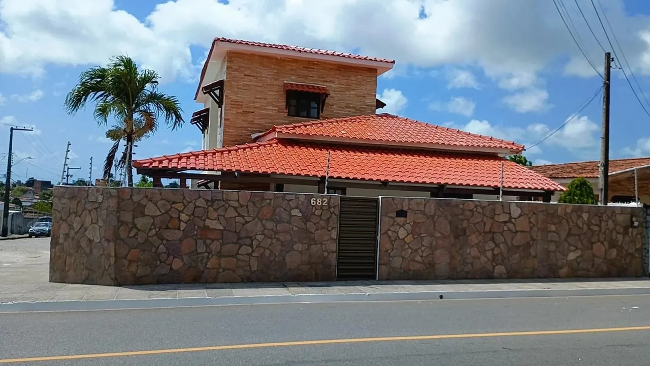 4-bedroom house with a grill on the balcony — photo 6
