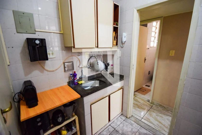 65 m² apartment with a washing machine and a bathtub — photo 5