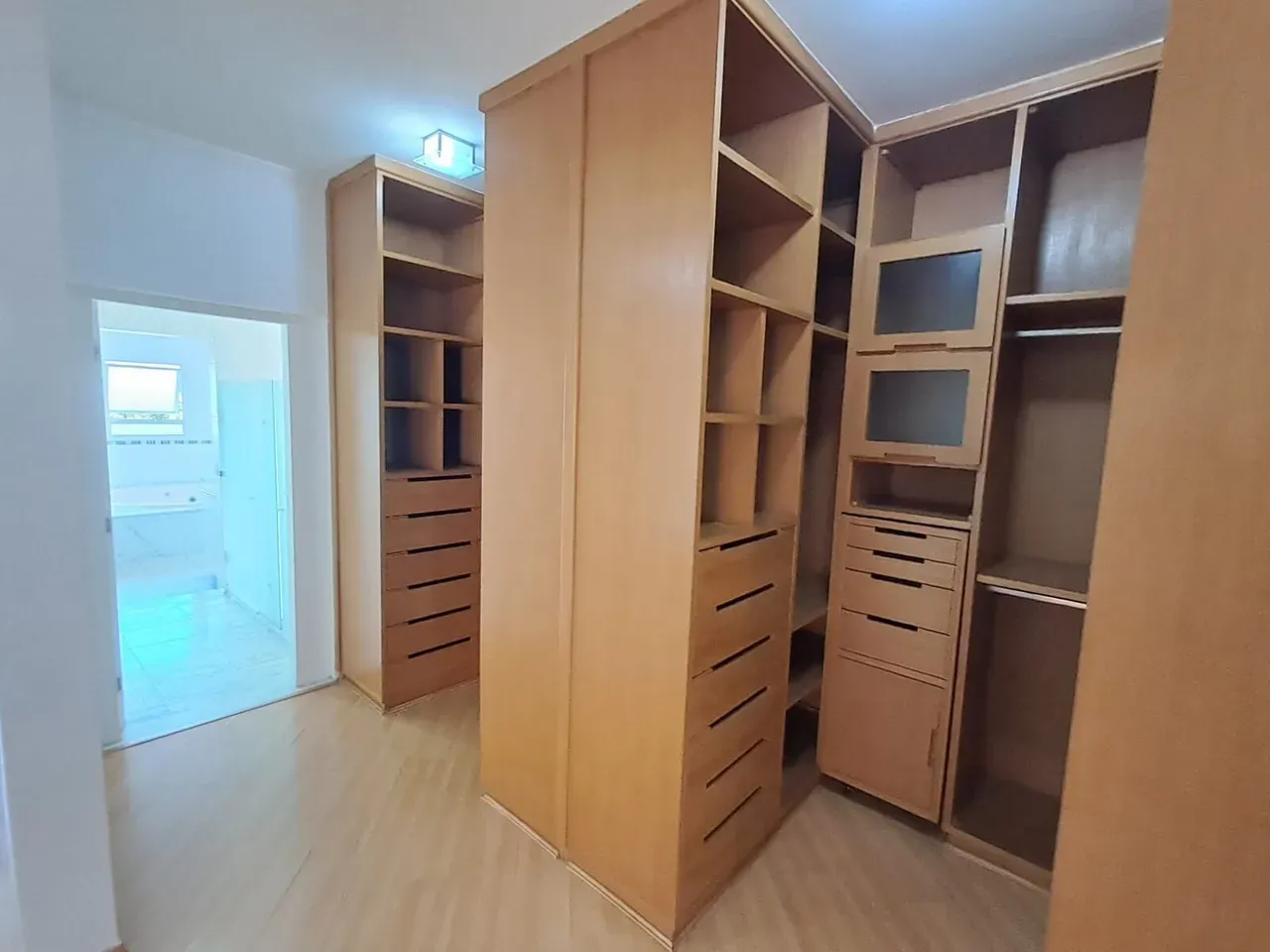 House for rent with 1,500 m², 4 bedrooms and 5 baths — photo 27