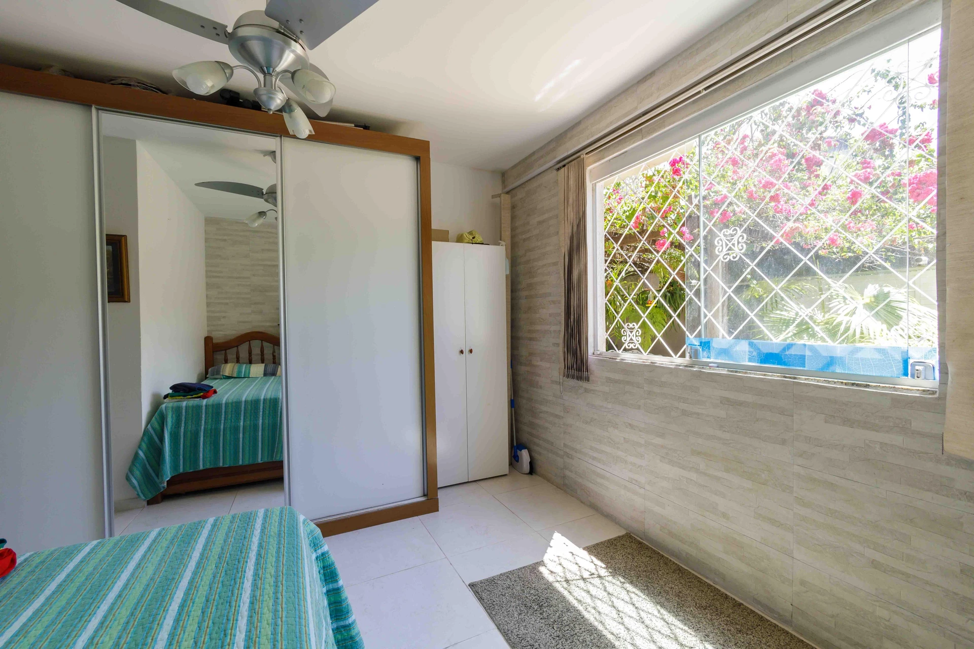 Furnished house with 5 bedrooms and a private BBQ — photo 38