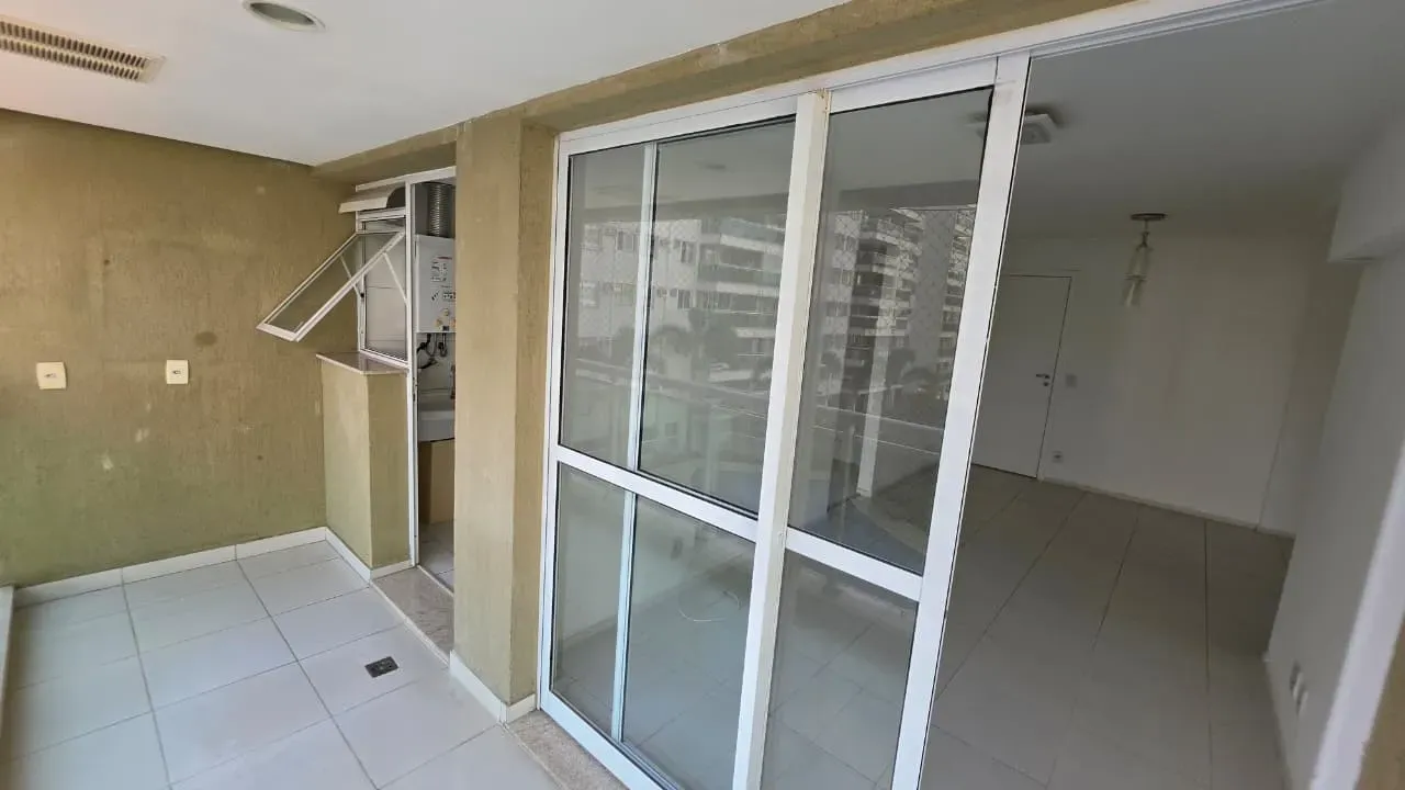 2-bedroom apartment in a building with a coworking space — photo 13