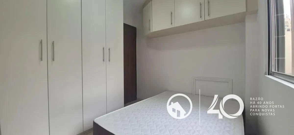 2-bedroom apartment with wood or laminate floors in Curitiba — photo 4