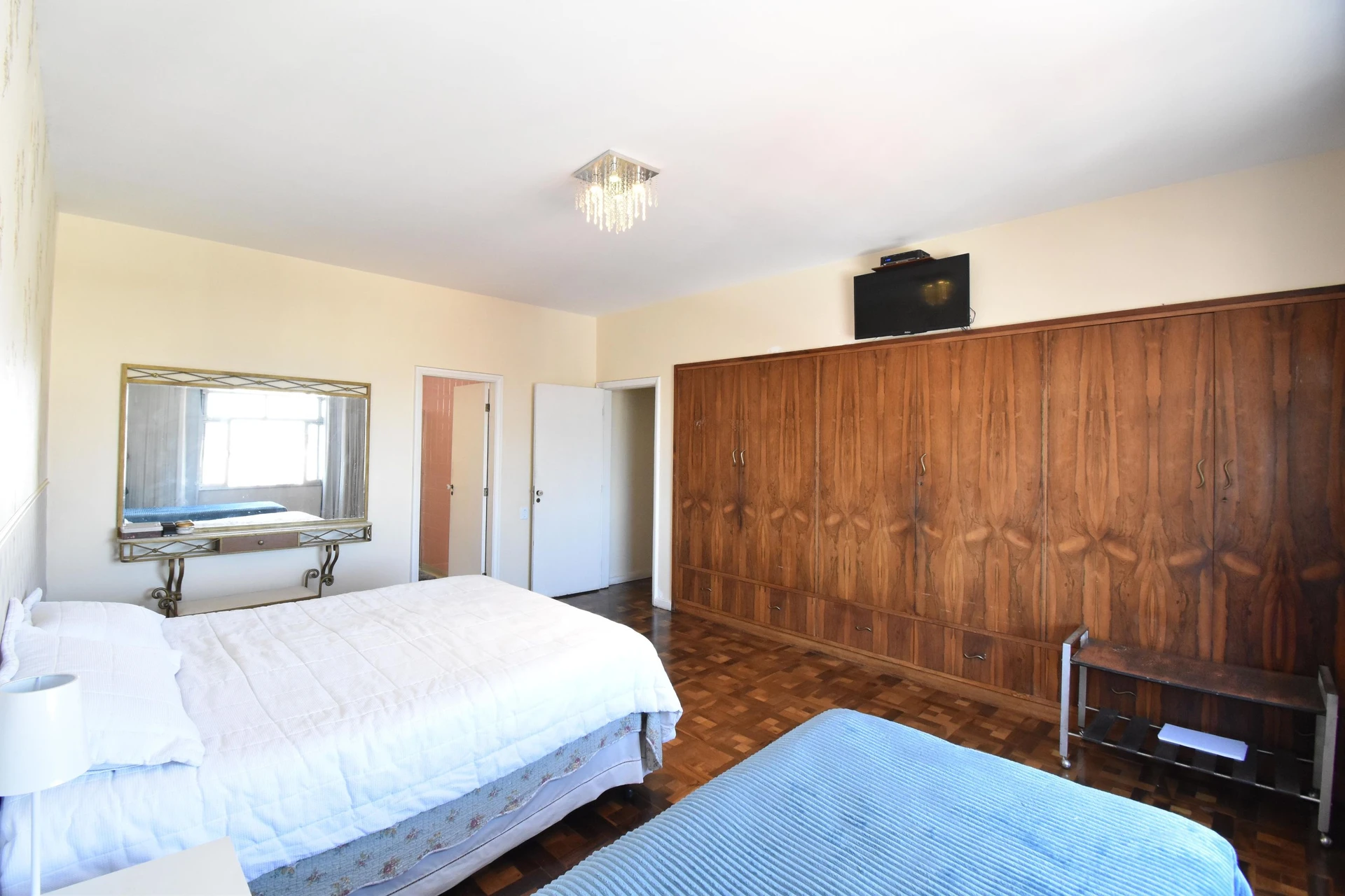 Bañera y 3 dormitorios: departamento de 219 m² — photo 19