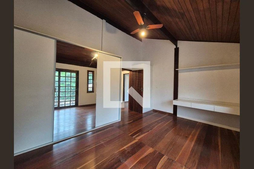 3-bedroom house with a home office — photo 9