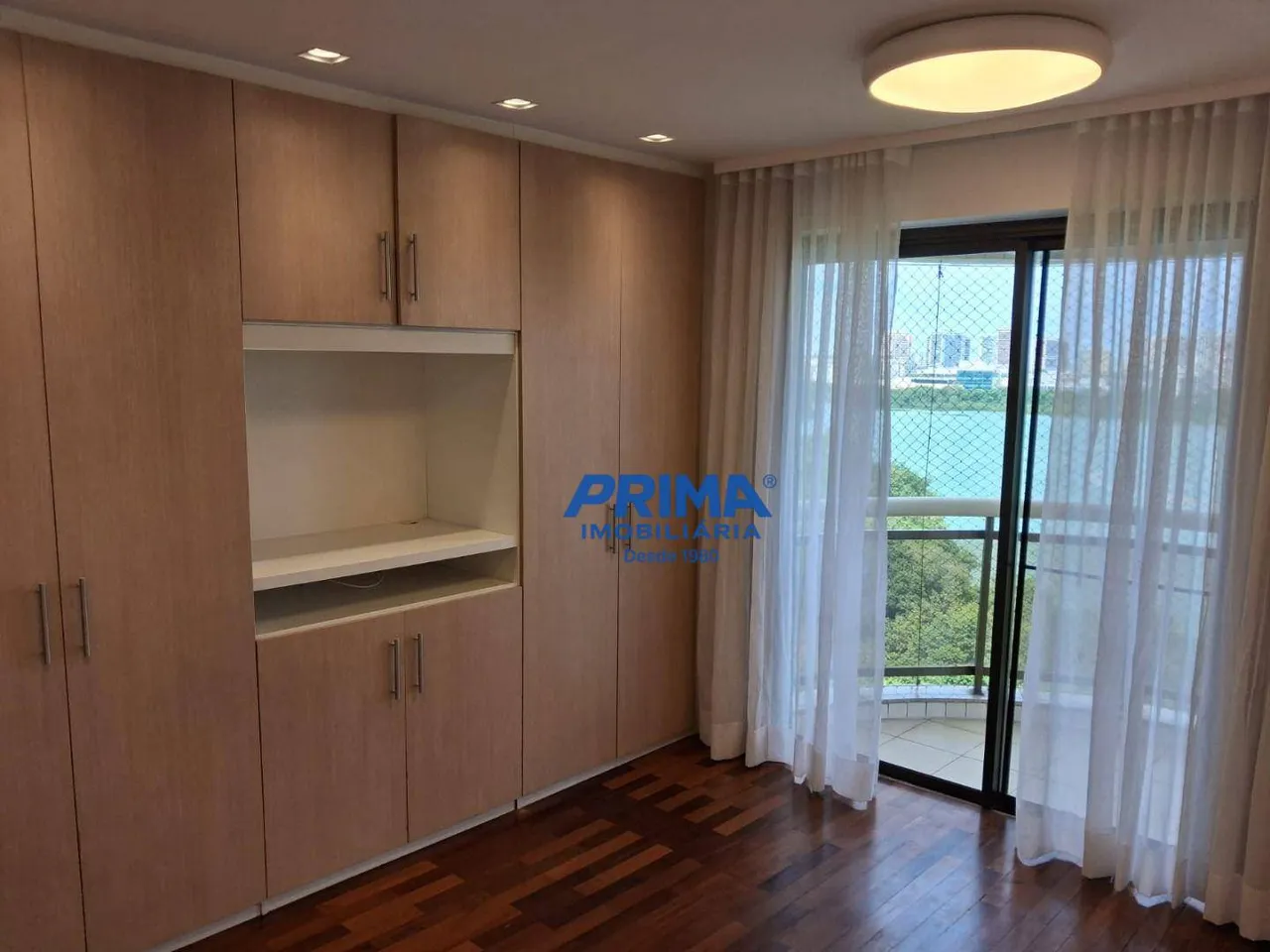 4-bedroom apartment with 4 bathrooms and 180 m² — photo 18