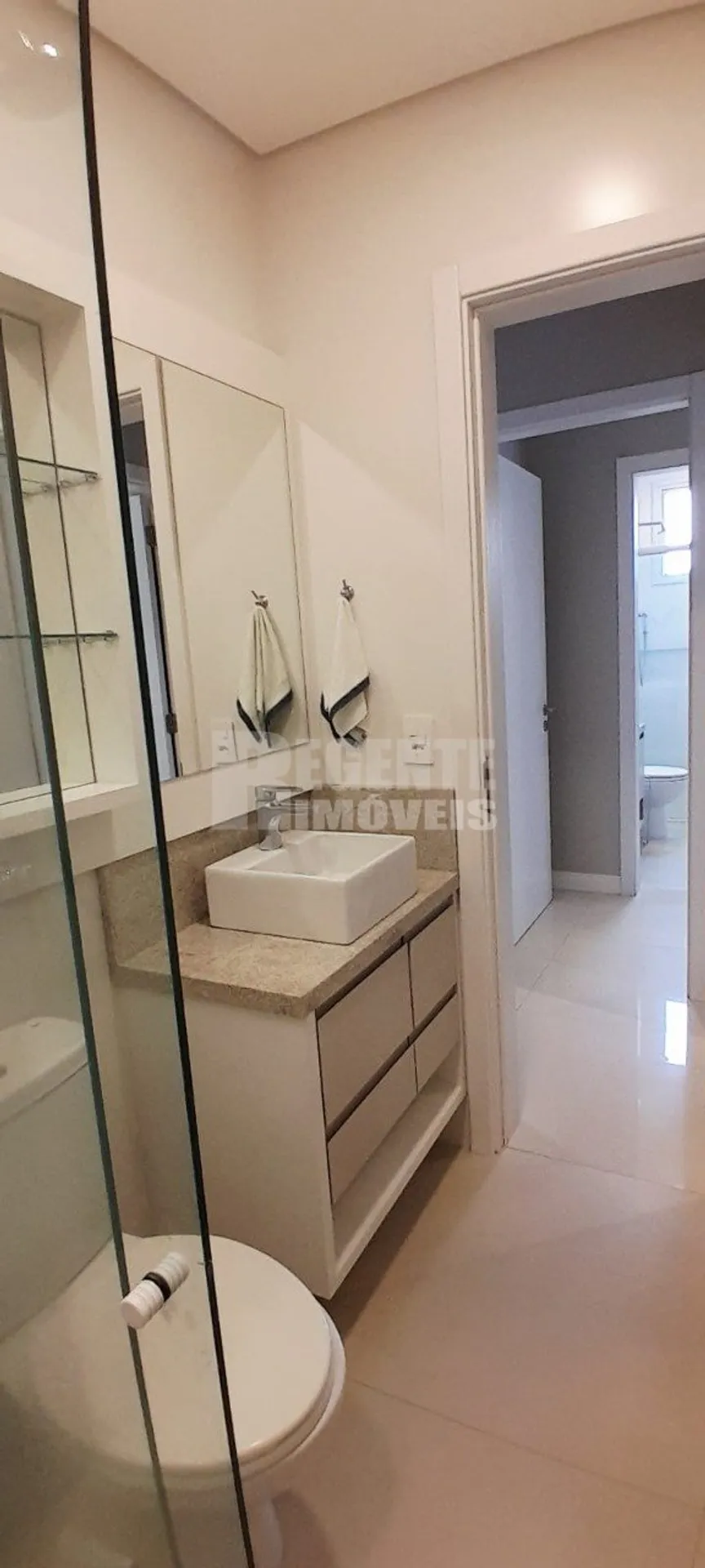 Apartamento tipo garden amueblado con 2 dormitorios y jardín — photo 35