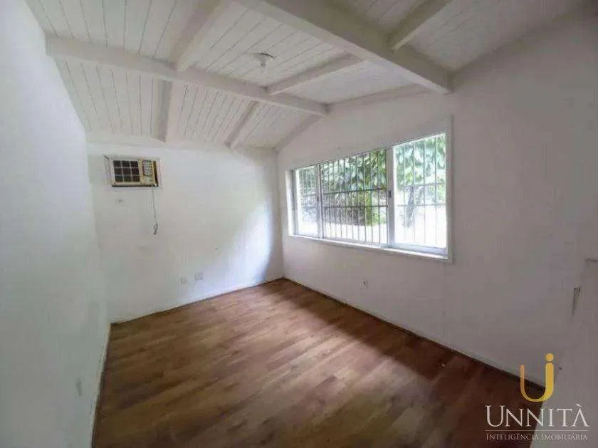 Вид на горы и 8 спален: дом 584 м² — photo 14