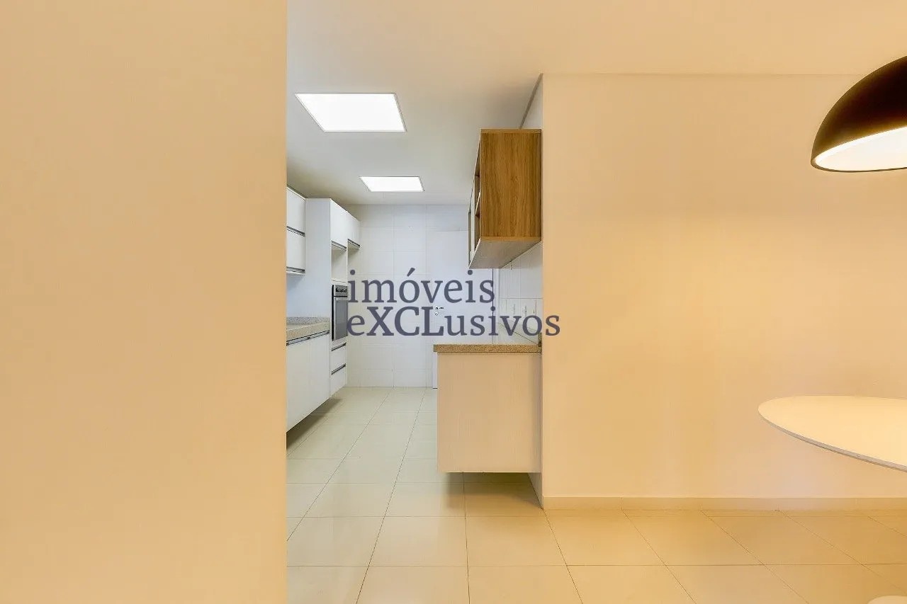 298 m² apartment with 4 bedrooms and laundry area — photo 14