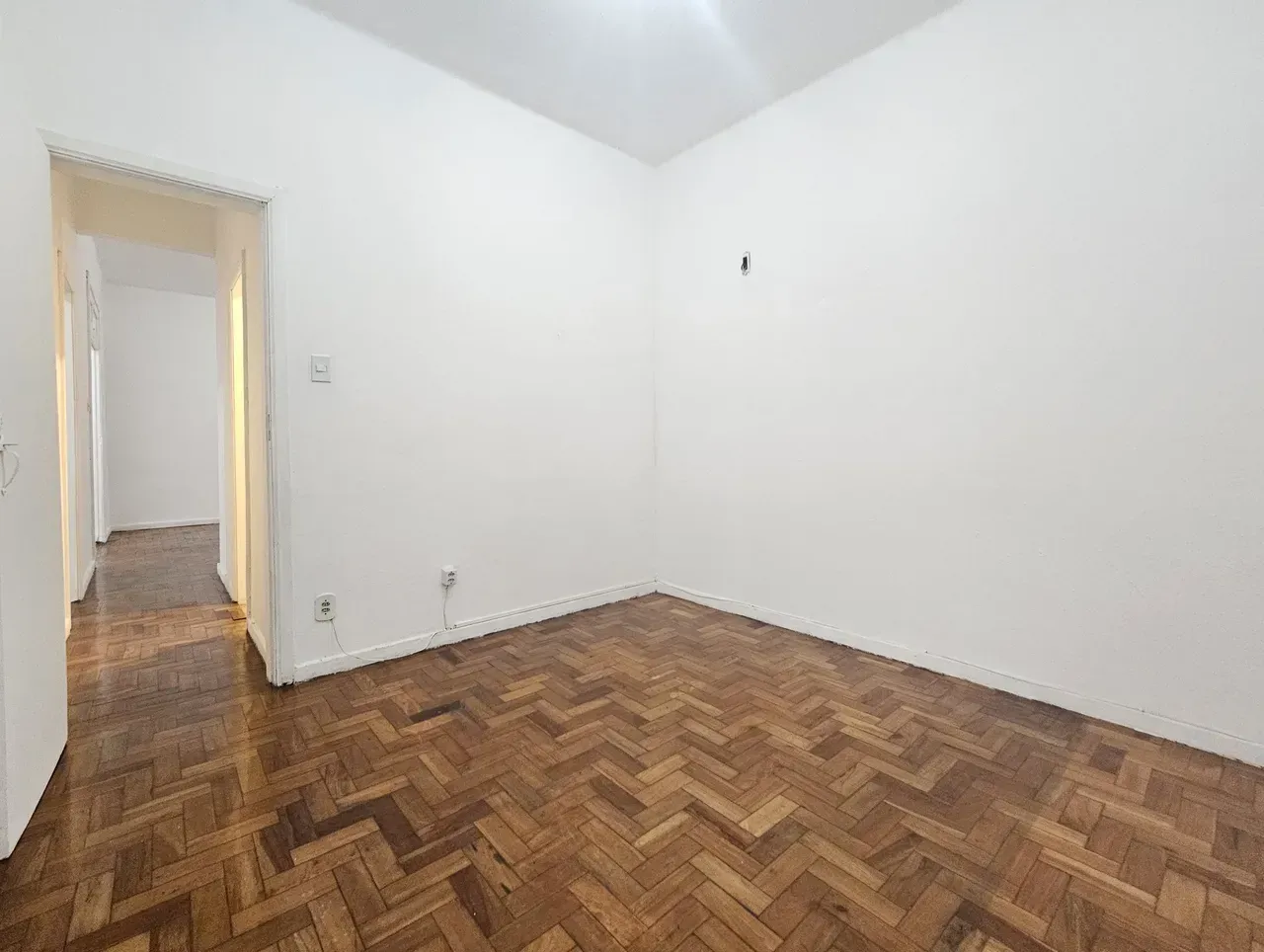 Apartamento com 2 quartos e 80 m² com chuveiro e banheira — photo 3
