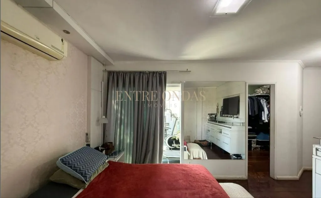 400 m² house with a private pool and a dishwasher — photo 32