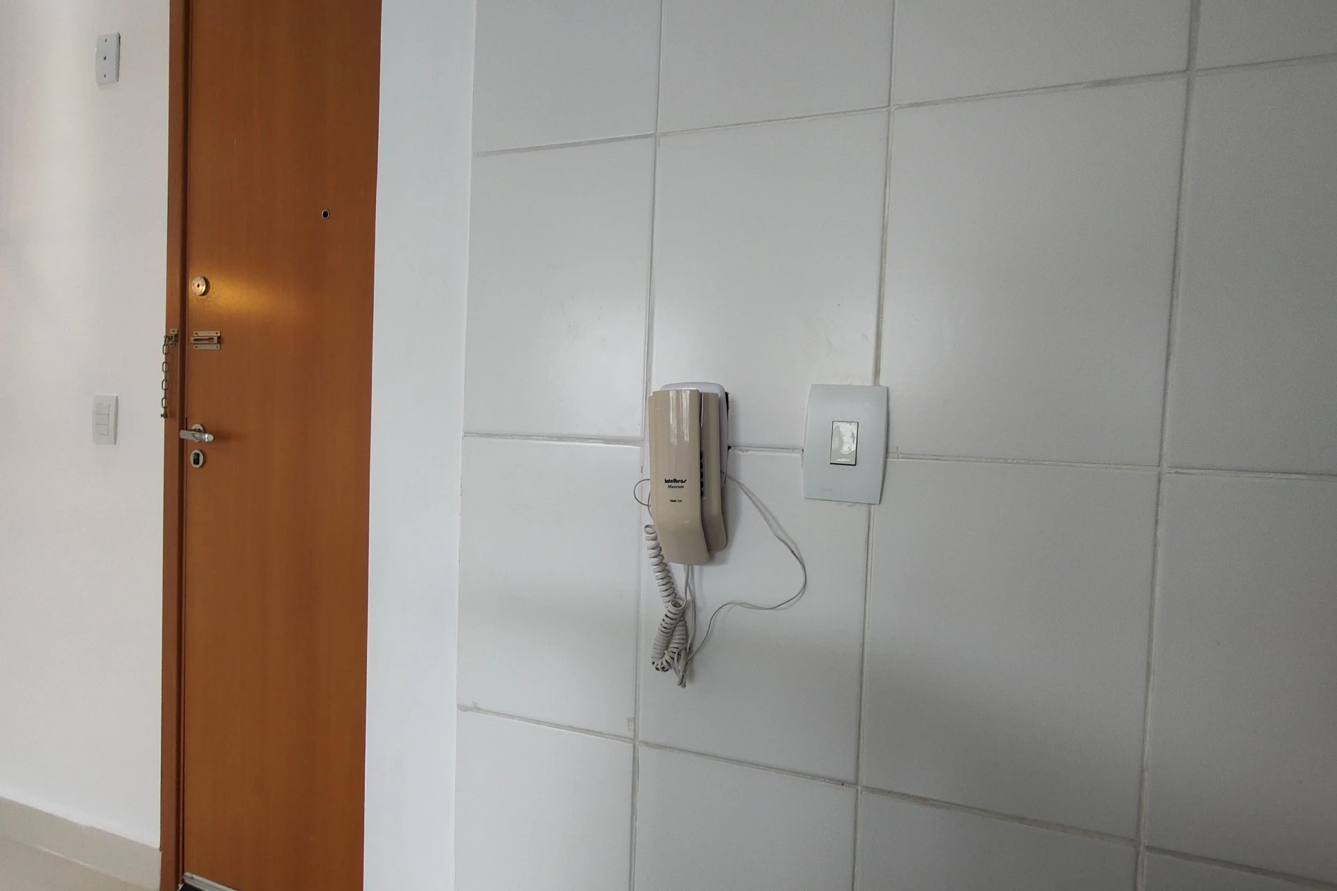2-bedroom apartment in a building with a gym — photo 65