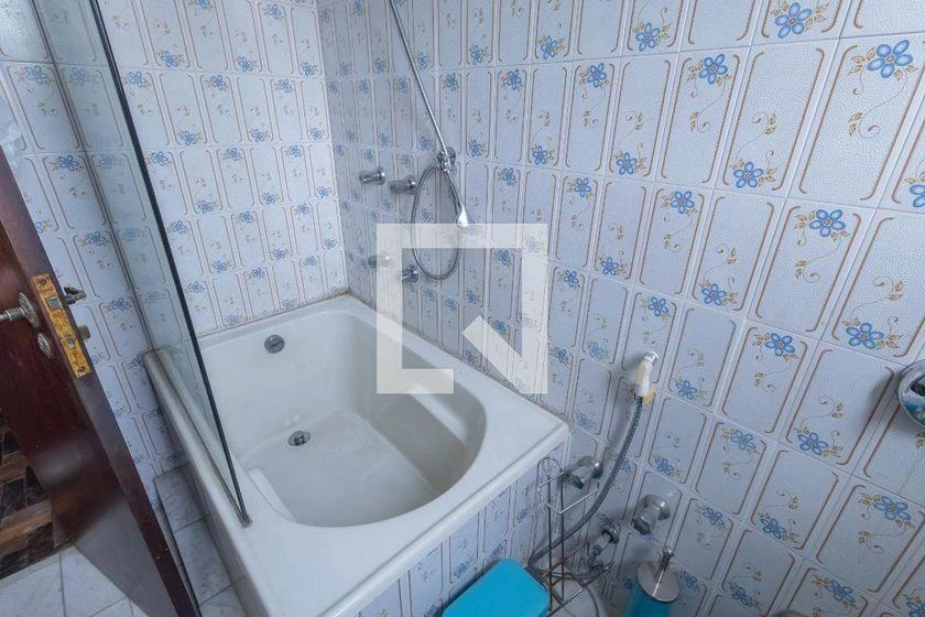 Apartamento com 4 quartos, cozinha com fogão a gás e varanda — photo 31