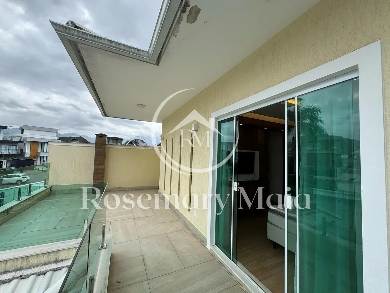 Furnished house with 4 bedrooms and 360 m² — photo 15