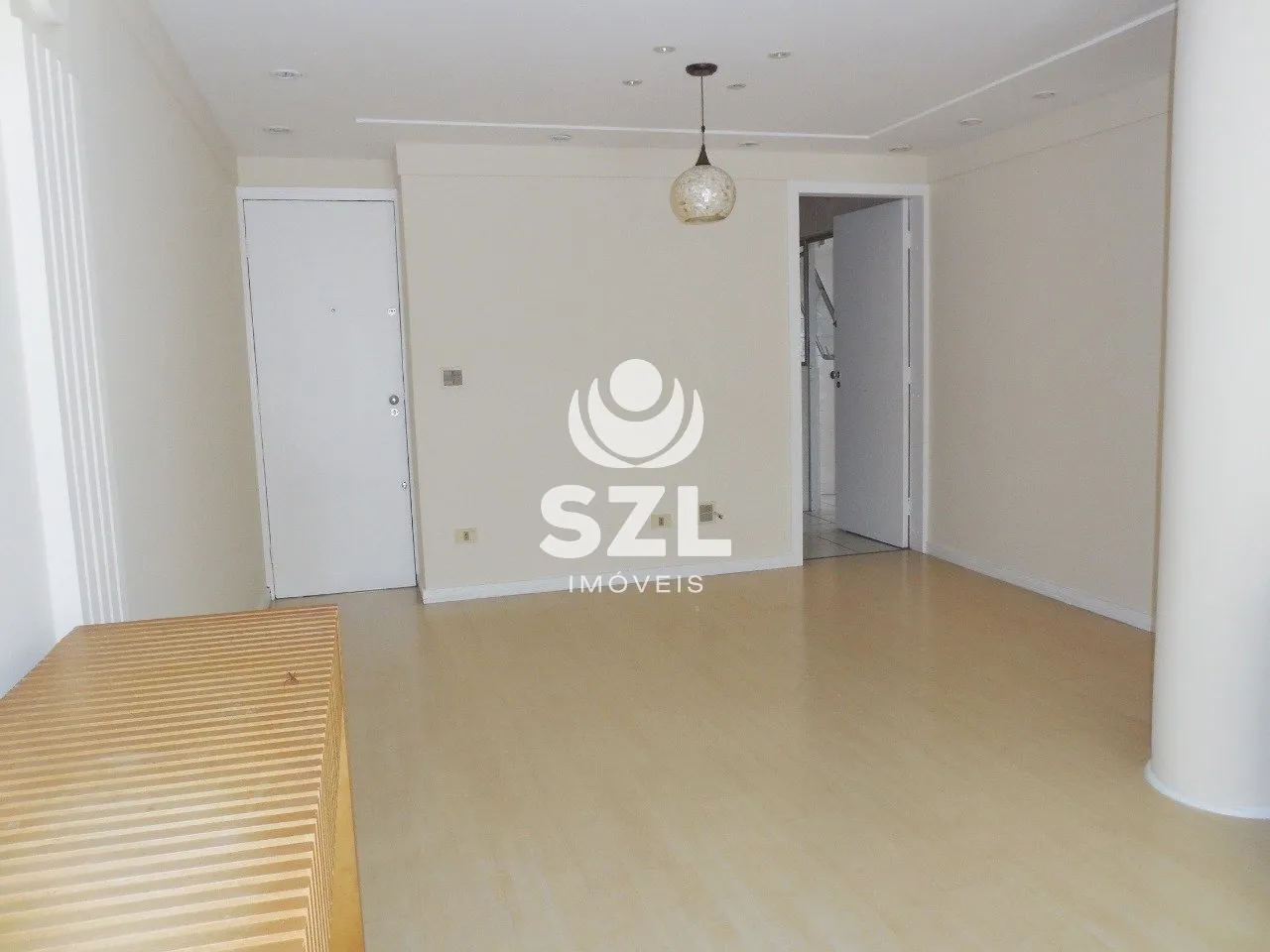 Walk-in closet in a 2-bedroom apartment, 87 m² — photo 8