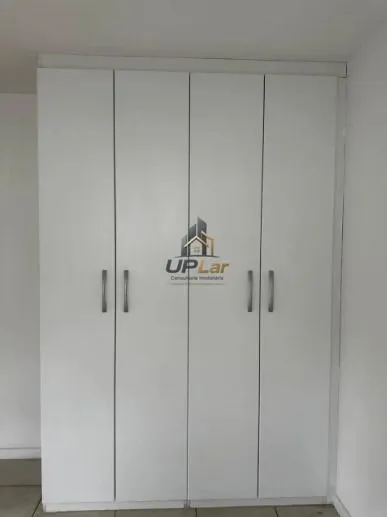 3-bedroom apartment in a building with a gym — photo 3