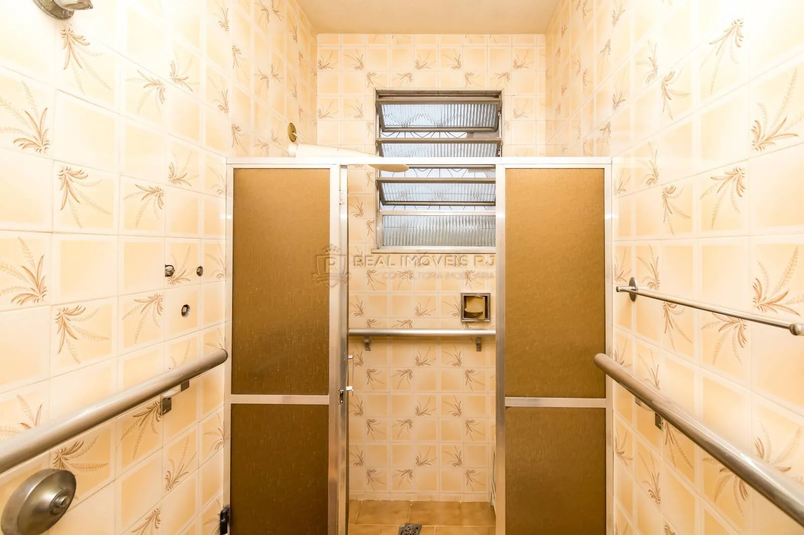 Unfurnished house with 3 bedrooms and 5 bathrooms — photo 49