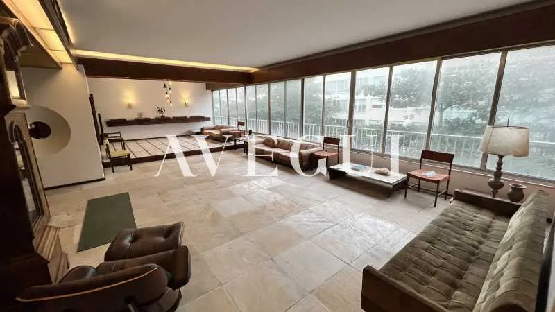 300 m² apartment with 4 bedrooms and floor-to-ceiling windows — photo 14