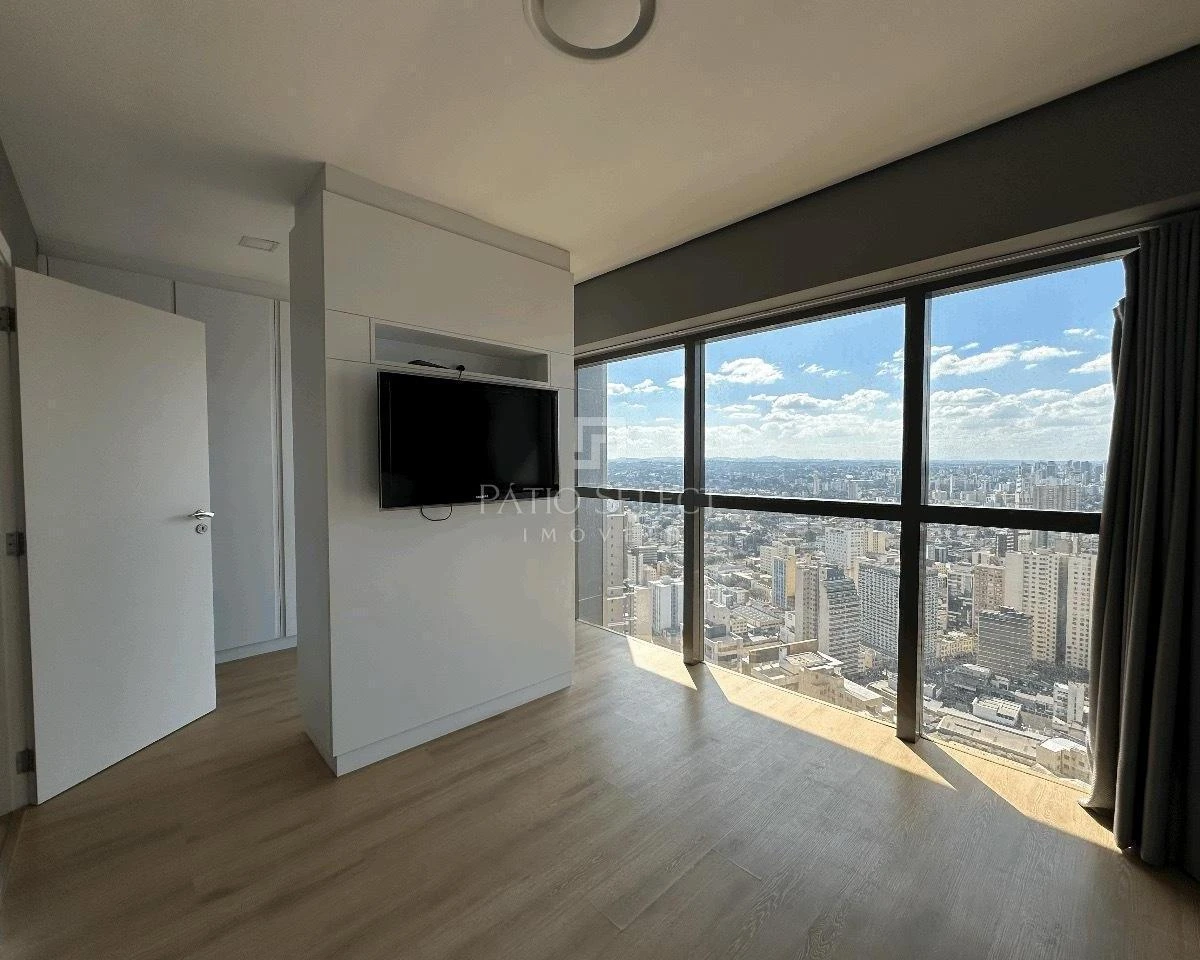 2-bedroom apartment with a bathtub in Curitiba — photo 33