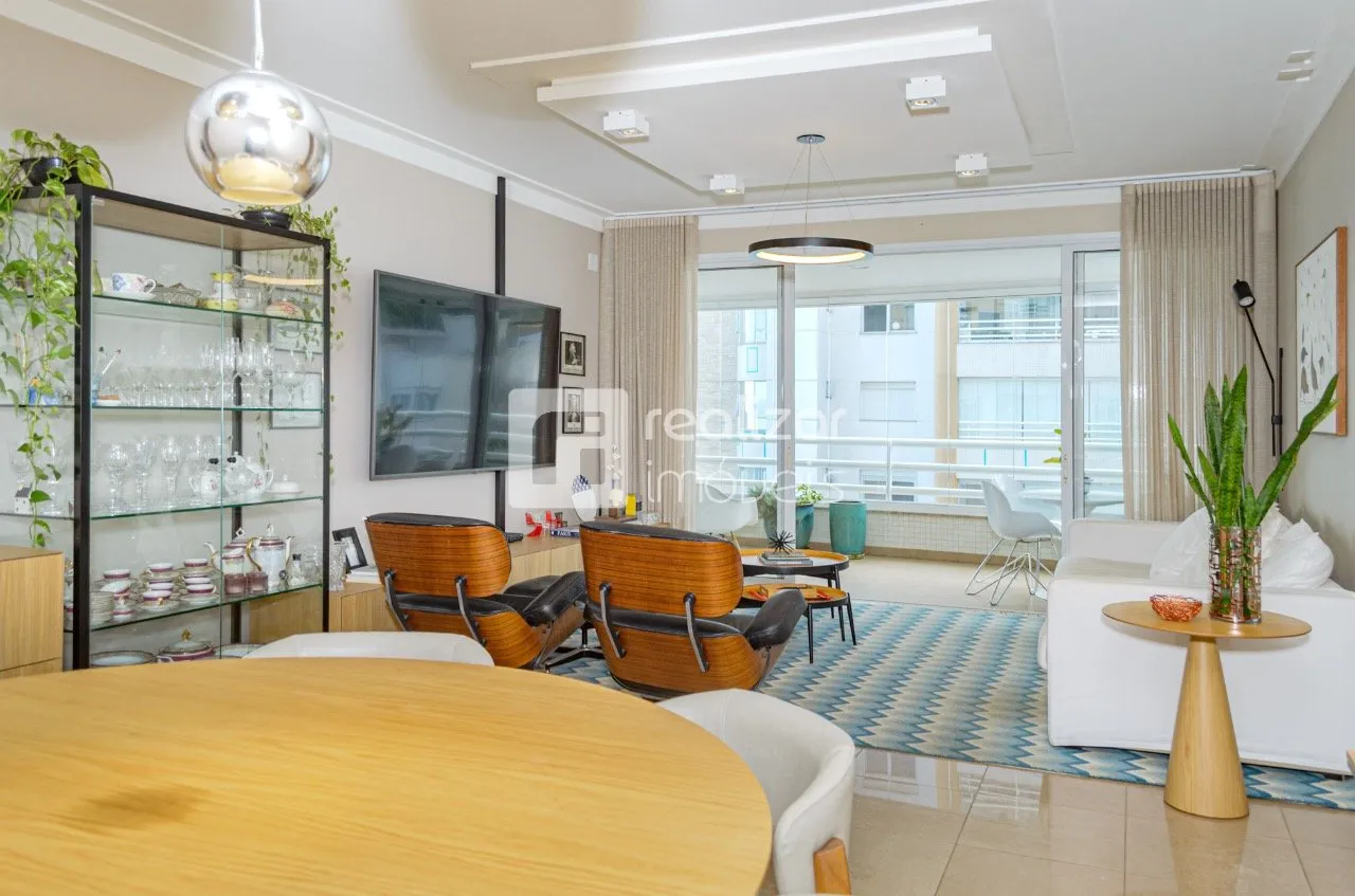 Apartamento amueblado con 3 suites y 156 m²