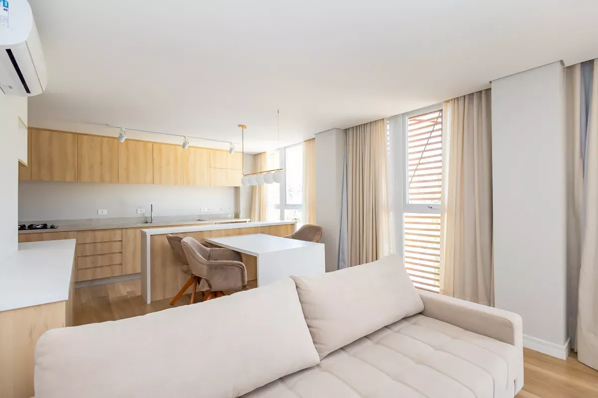 One-bedroom apartment with floor-to-ceiling windows — photo 9
