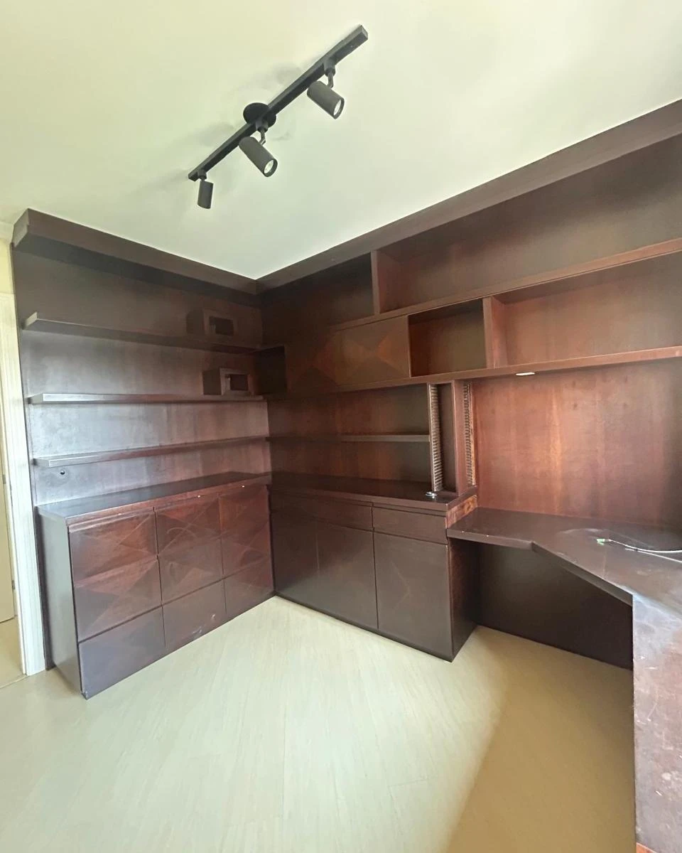 3-bedroom apartment with a home office in Curitiba — photo 6