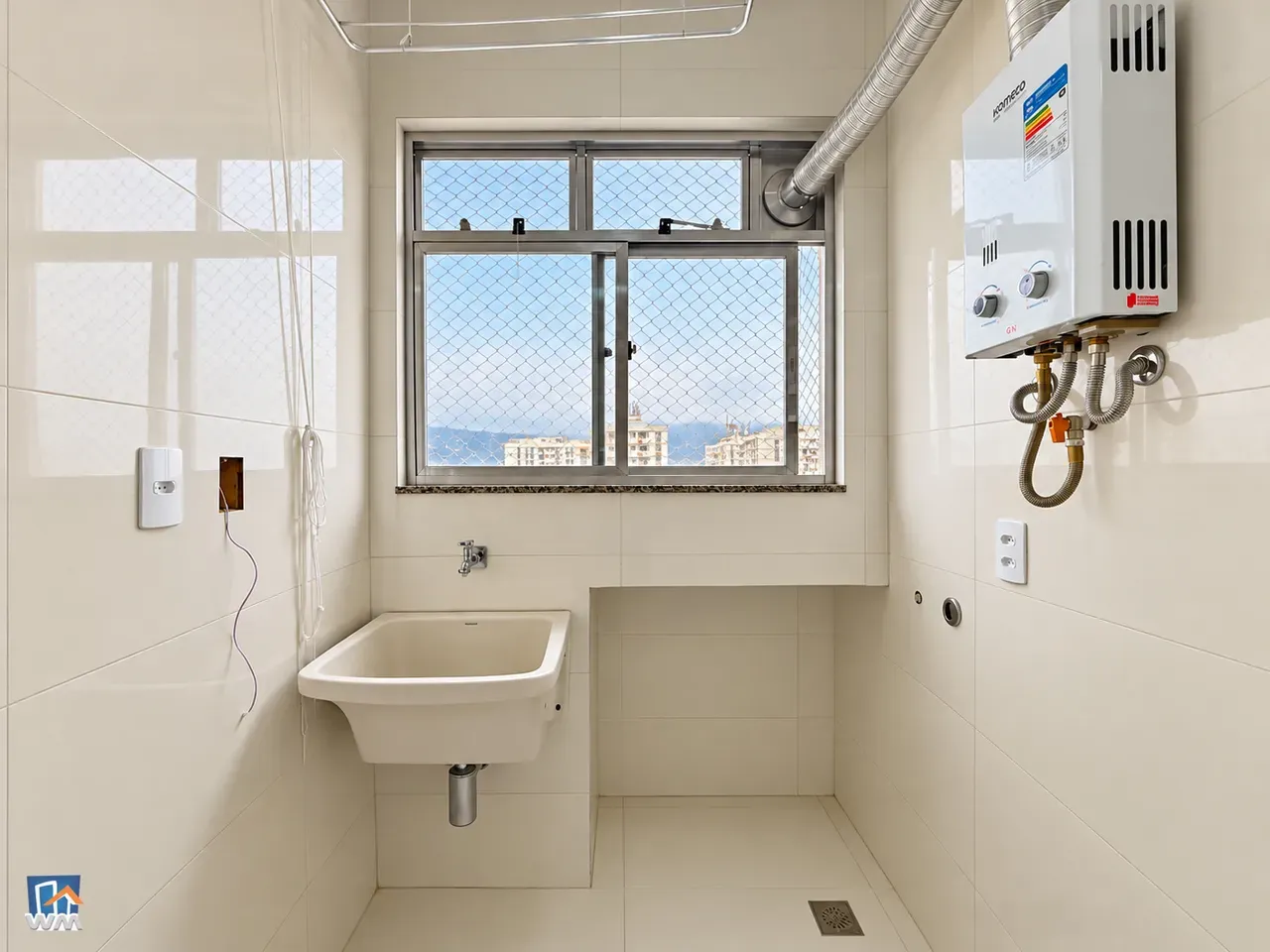 Вид на гори та 2 спальні: квартира 52 м² — photo 8