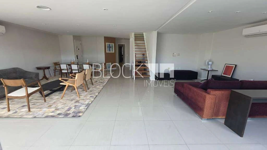 Furnished 400 m² apartment with 3 en-suite suites — photo 26
