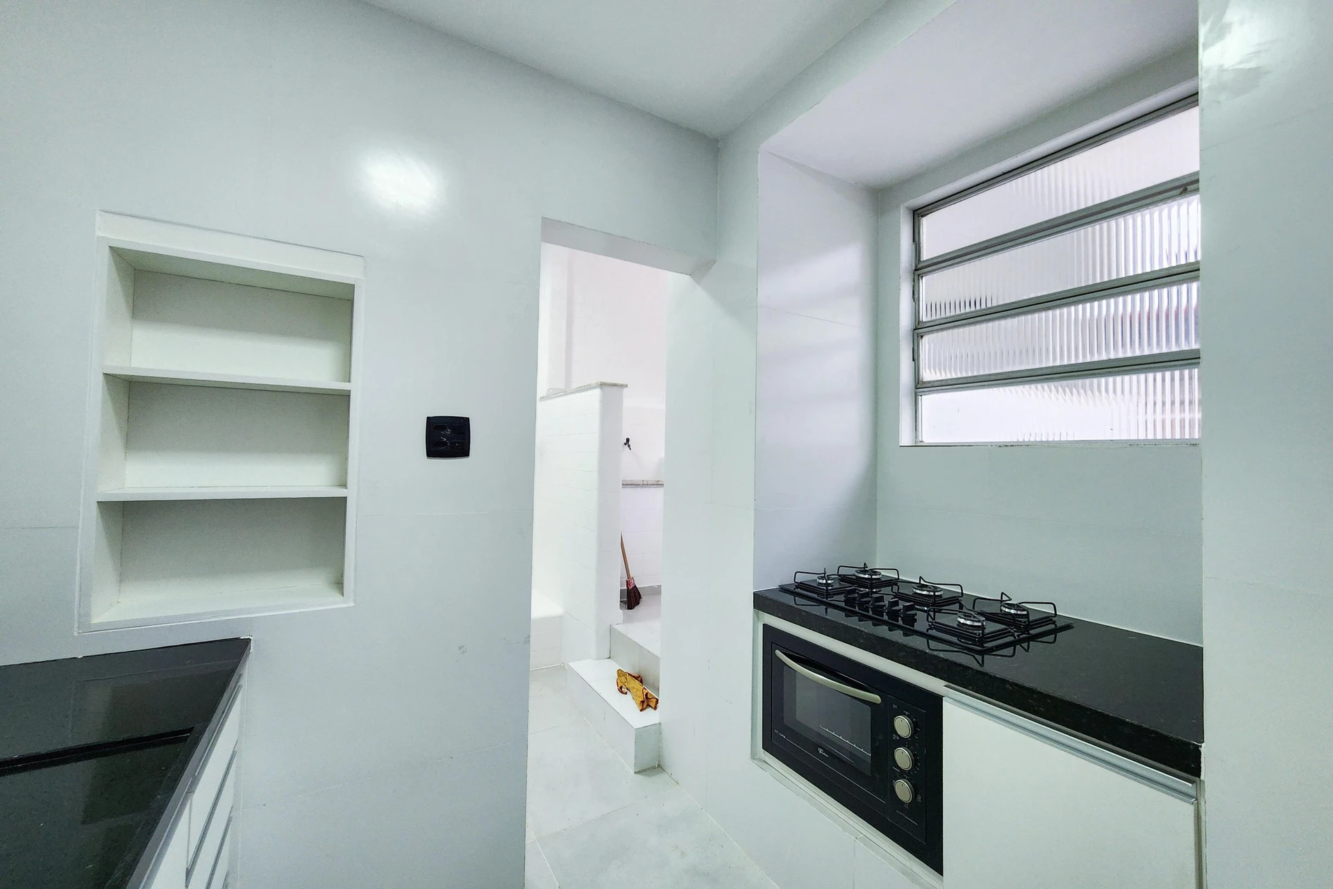 5-bedroom apartment with a mountain view in Rio de Janeiro — photo 34