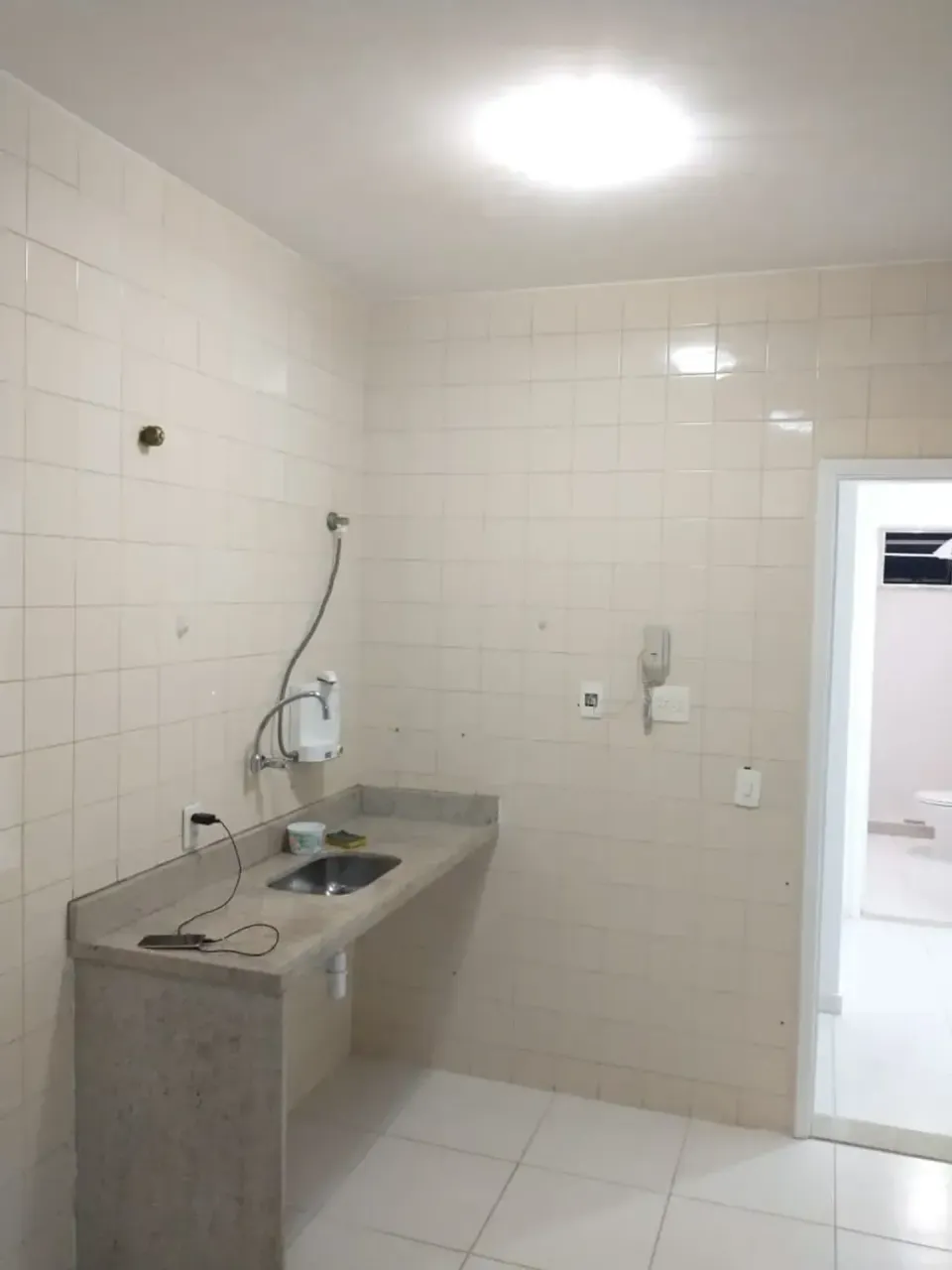 Unfurnished 2-bedroom apartment with 1 bathroom, 65 m² — photo 7