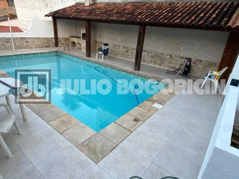 Condo house with 5 bedrooms and 4 bathrooms — photo 5