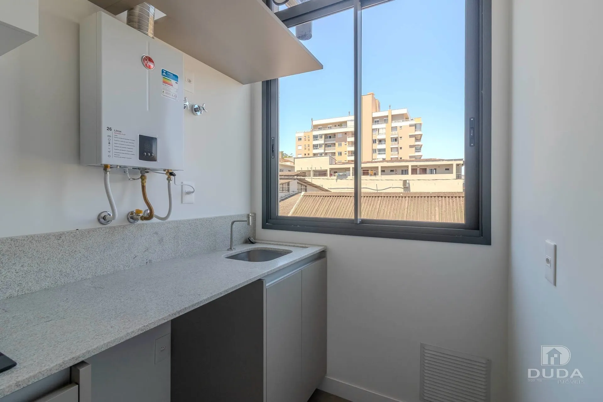2-bedroom apartment with 1 parking space — photo 2