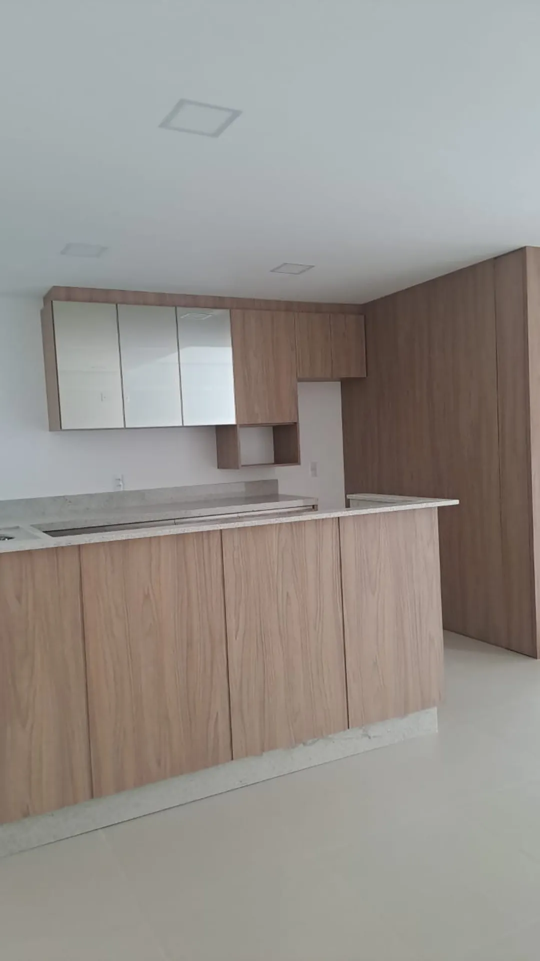 Apartamento de 1 quarto com cozinha americana e 50 m²