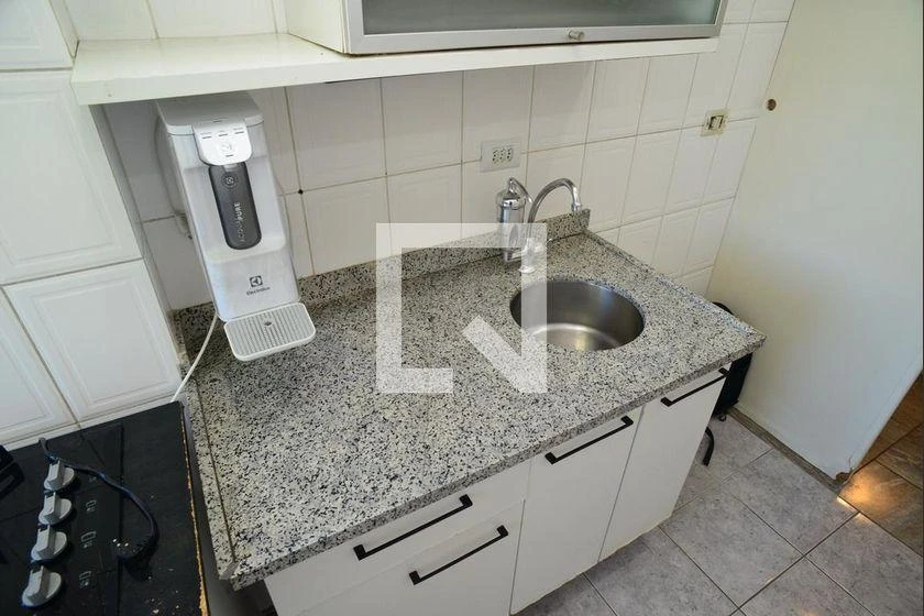 82 m² rental apartment with 2 bedrooms and enclosed balcony — photo 39