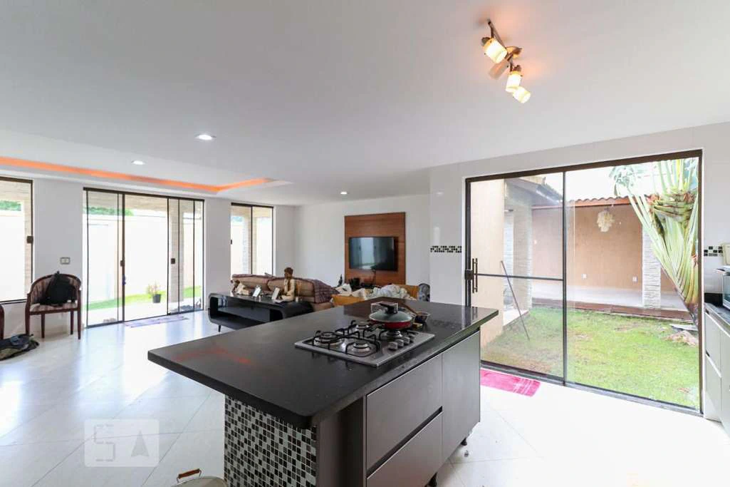 Casa mobiliada de 250 m² com 4 quartos e churrasqueira na varanda — photo 5