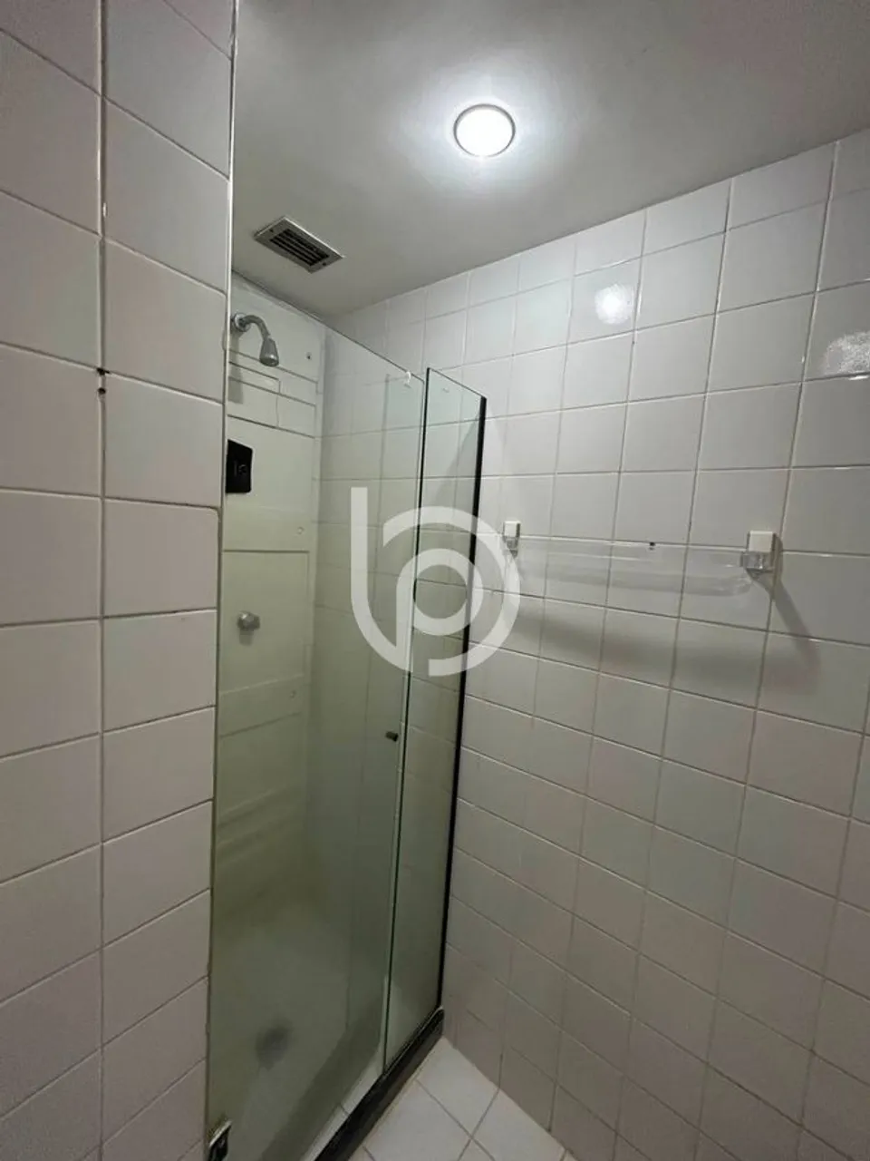 1-bedroom apartment with balcony and 5 parking spaces — photo 9