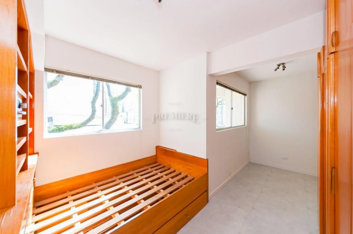 Furnished one-bedroom, 38 m² apartment in Curitiba — photo 16