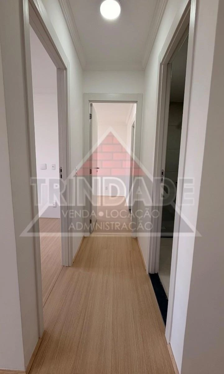 Wood or laminate floors in a 2-bedroom apartment, 53 m² — photo 13