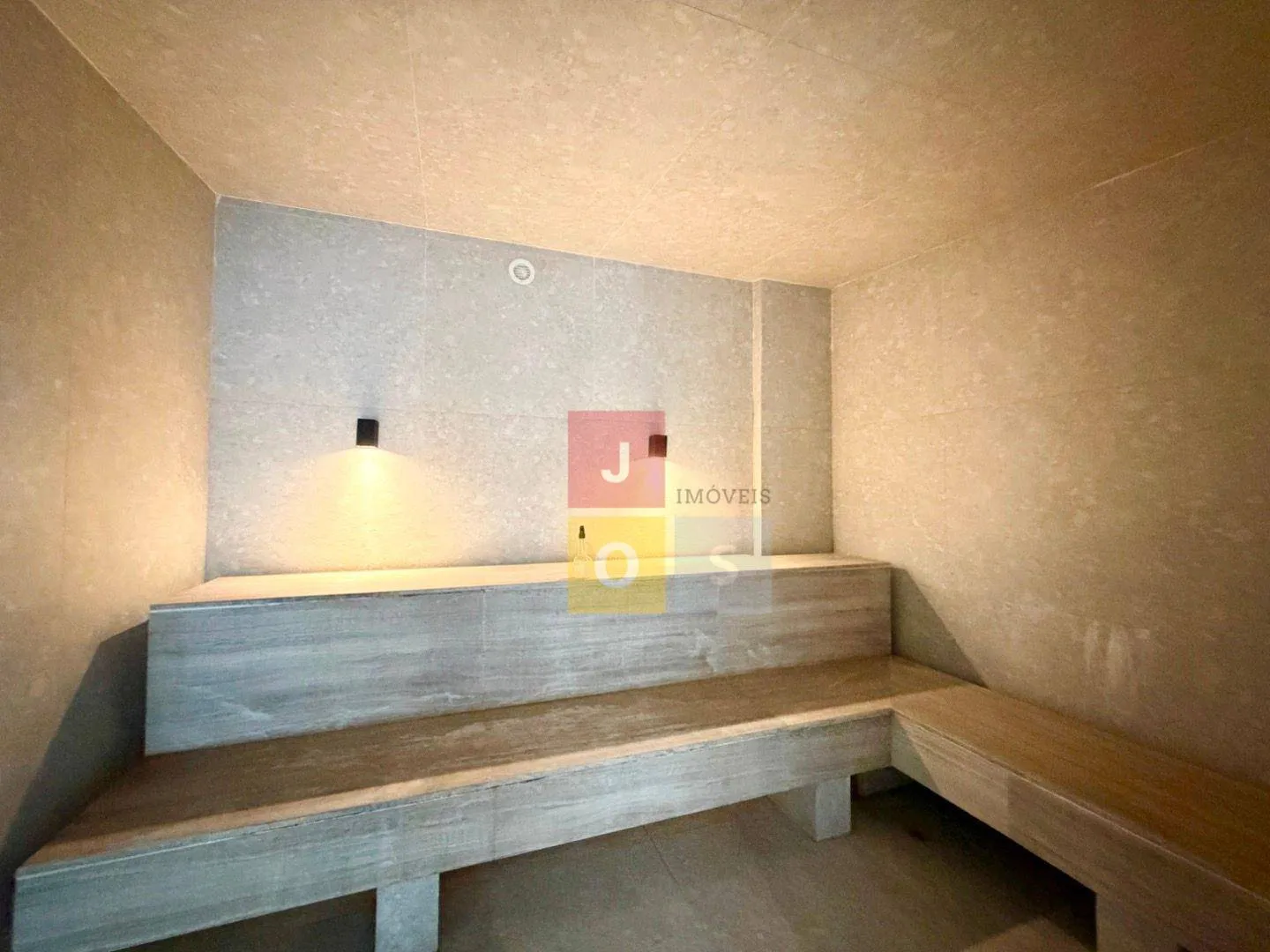 80 m² apartment with 2 bedrooms and a glass balcony — photo 60