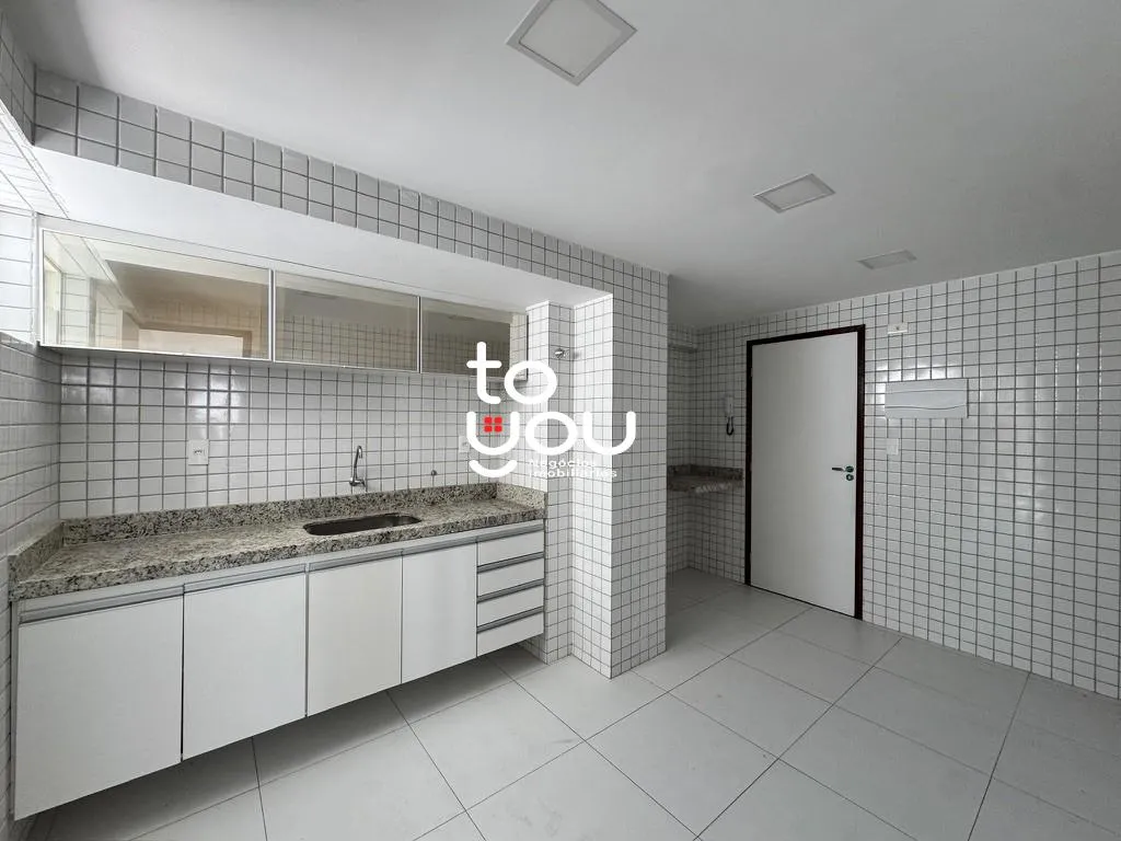 Apartamento com 4 quartos, 1 suíte e 2 vagas na garagem