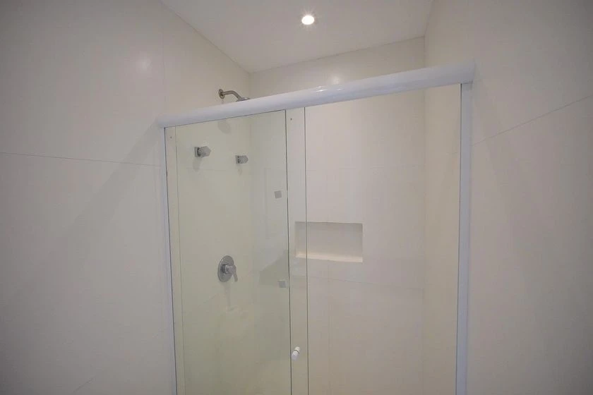 Furnished studio with balcony, 1 bedroom suite — photo 11