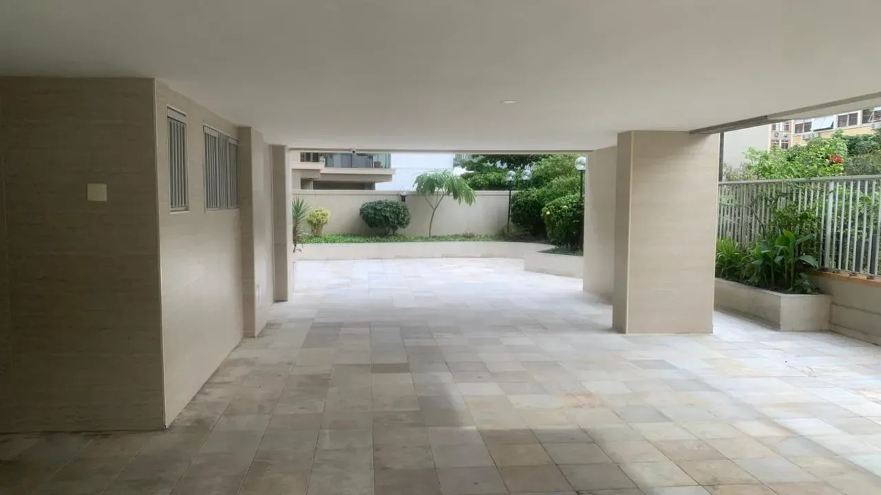 Apartamento mobiliado com cozinha fechada e 120 m² — photo 26