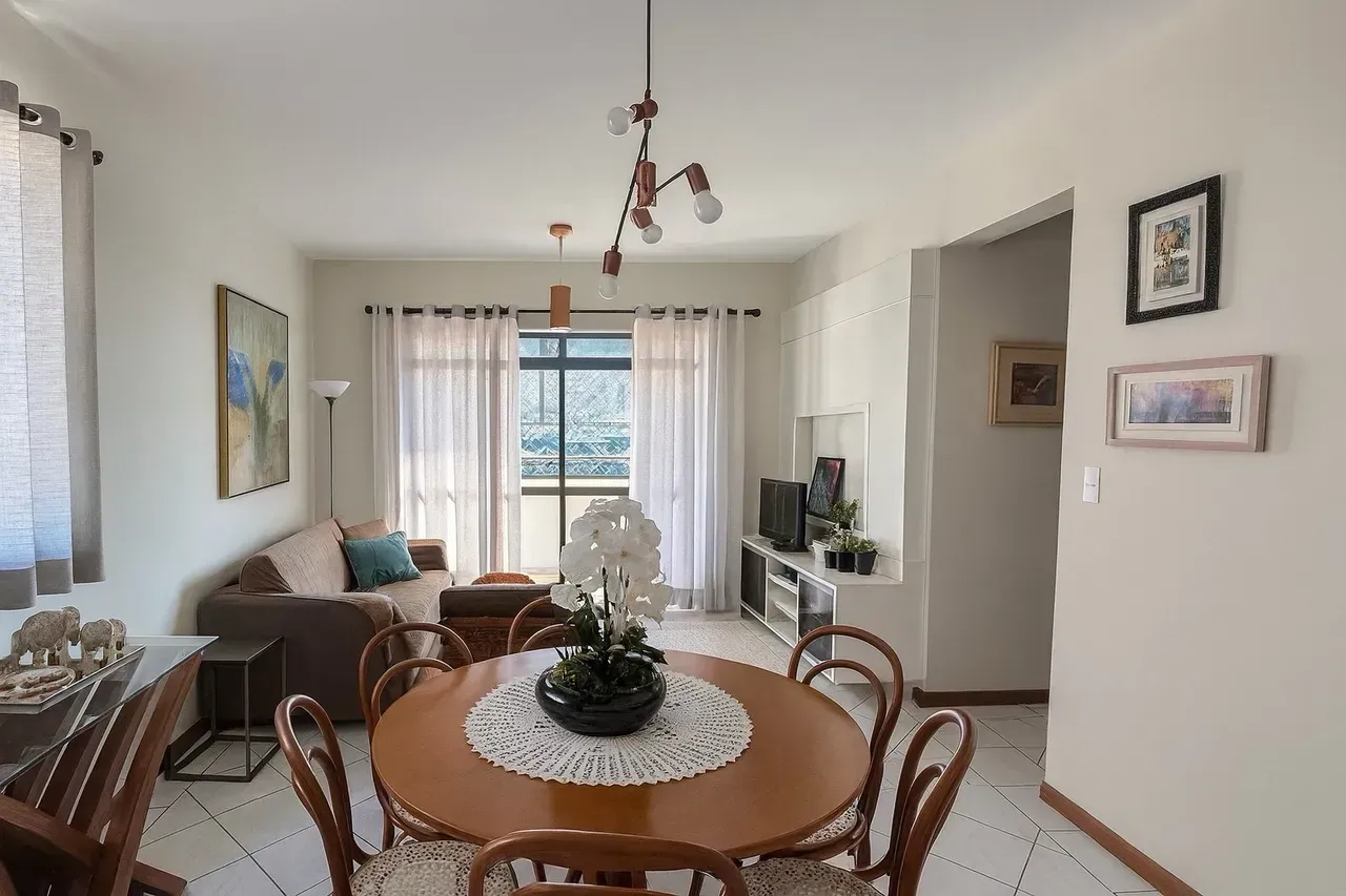 Apartamento mobiliado com 3 quartos, 1 suíte e 98 m²
