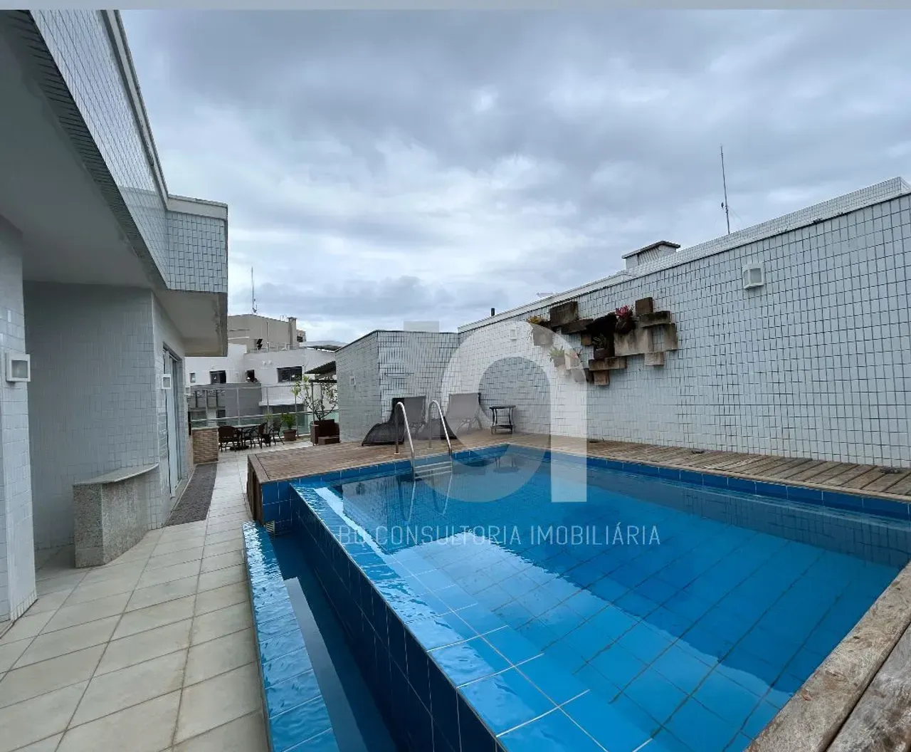 Furnished 580 m² apartment with 4 bedrooms and 5 bathrooms — photo 15