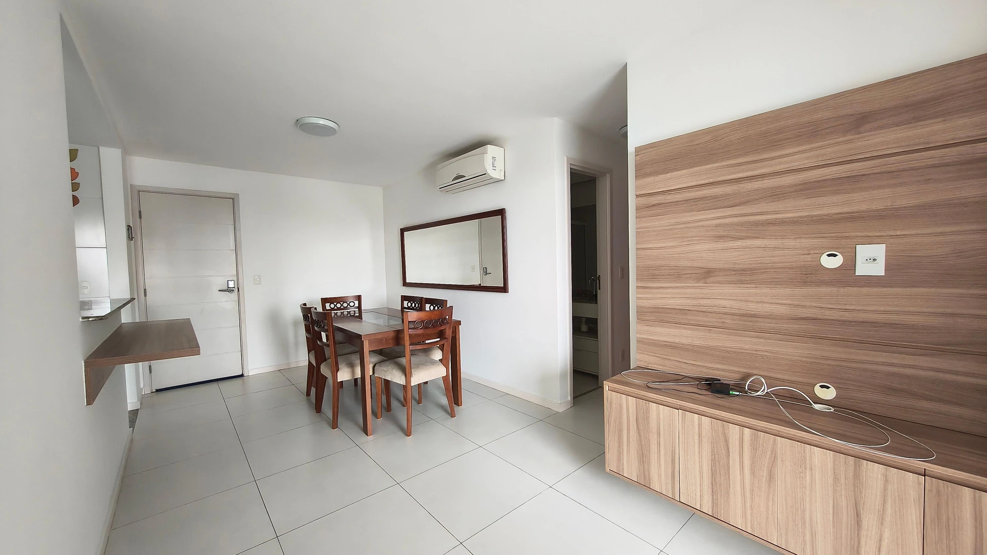 Glass-enclosed balcony in a 2-bedroom apartment, 70 m² — photo 16