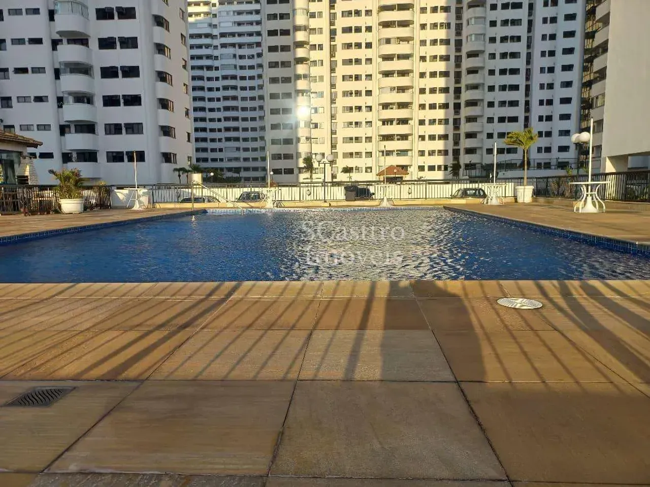 Furnished apartment with 3 bedrooms and 3 bathrooms — photo 10