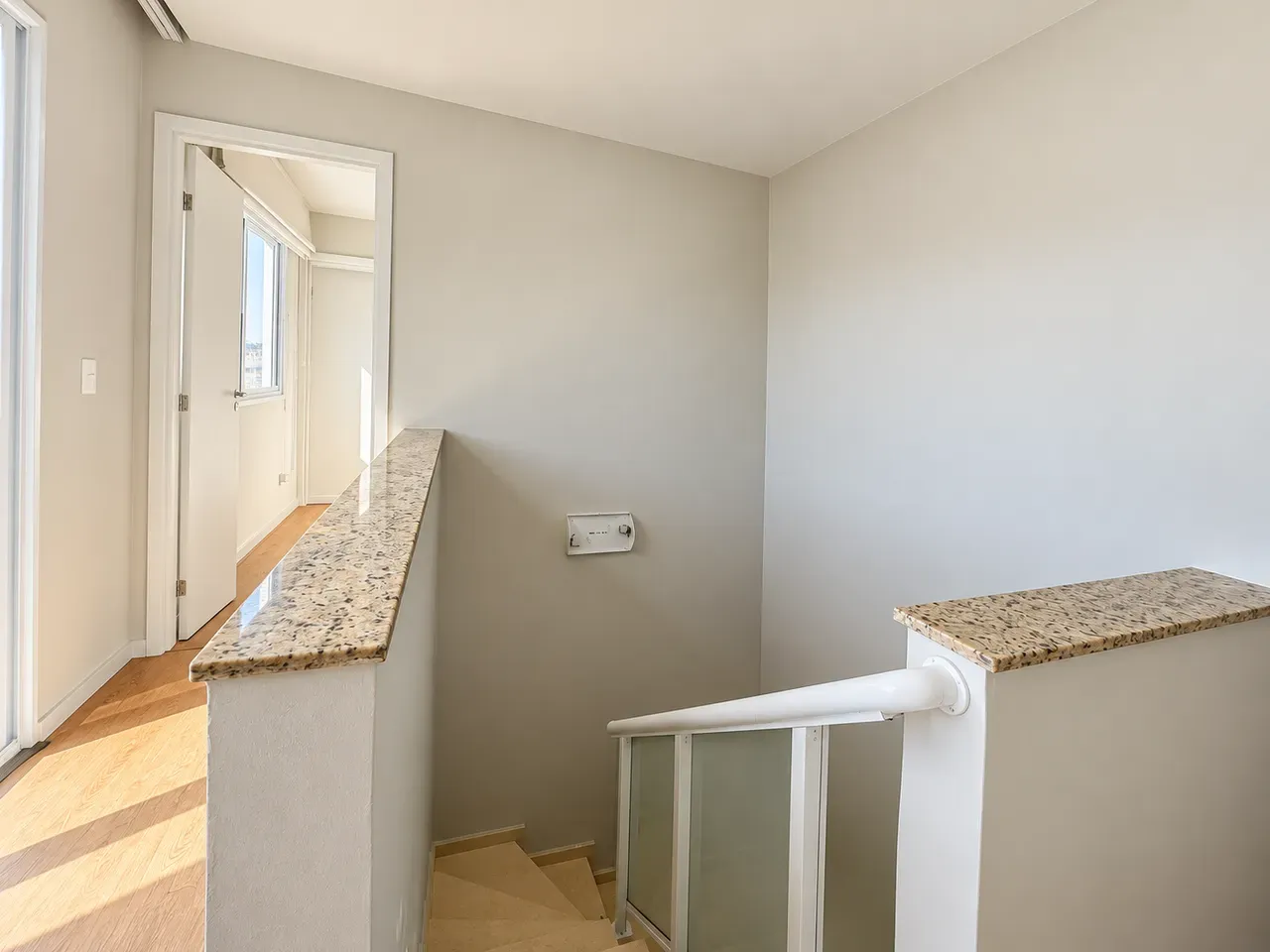 Furnished apartment, 150 m², with a grill on the balcony — photo 21
