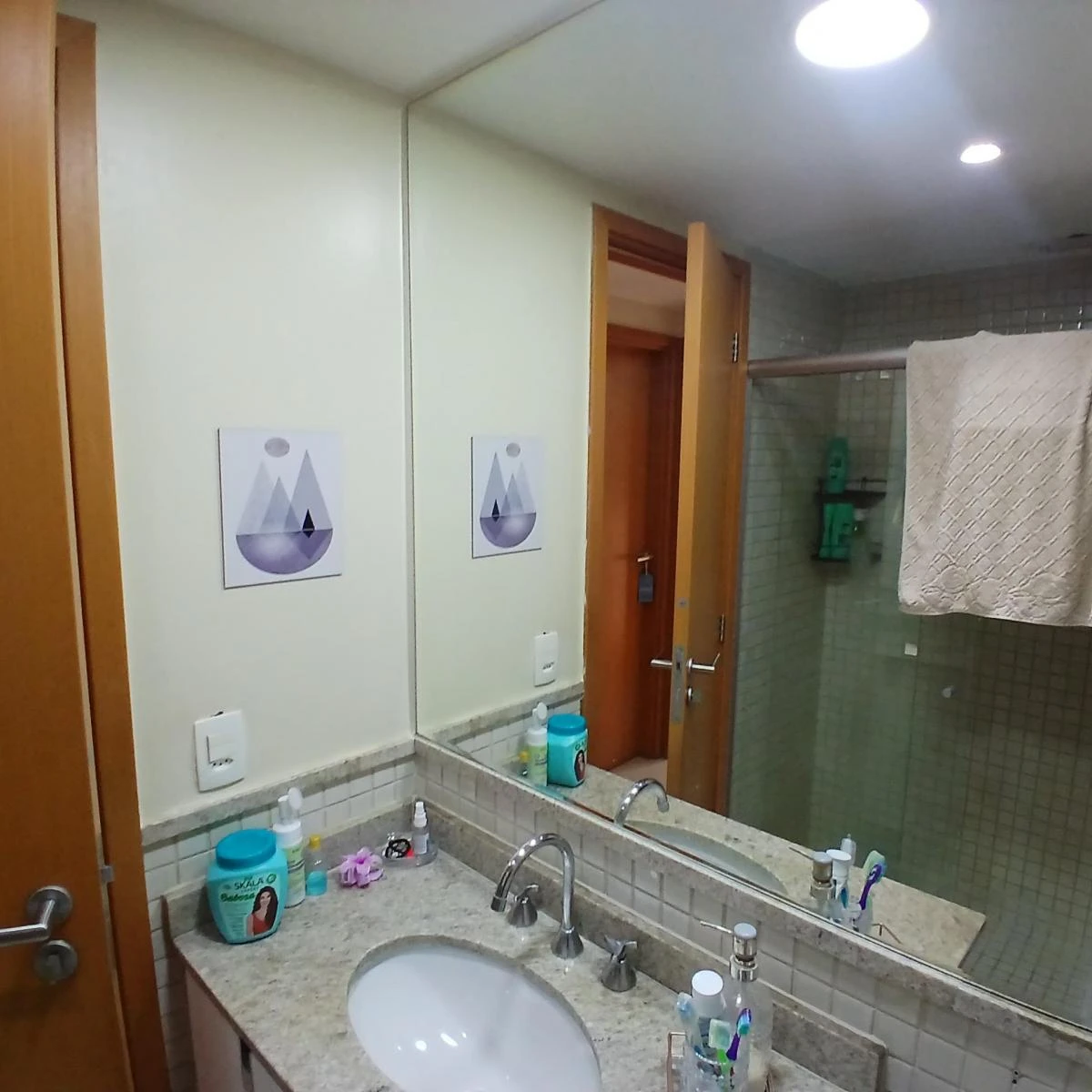 Mountain view in a 3-bedroom apartment, 83 m² — photo 39