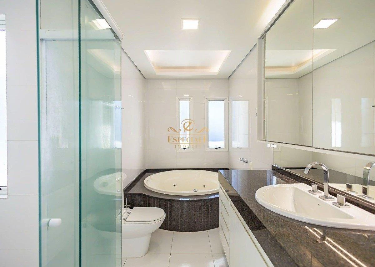 House with 4 bedrooms and balcony grill, 380 m² — photo 44