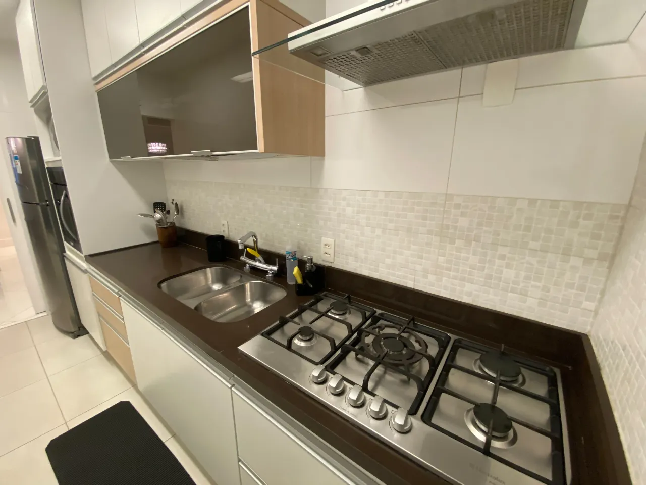 Furnished 2-bedroom apartment with balcony, 95 m² — photo 13
