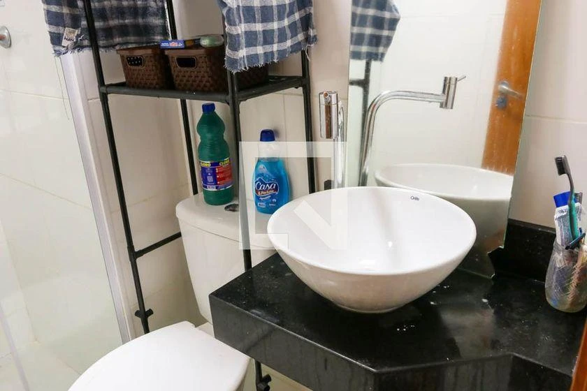 2-bedroom apartment in a building with a pool — photo 28